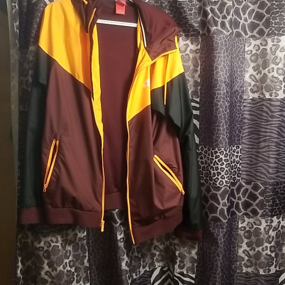 Windbreaker - image 1